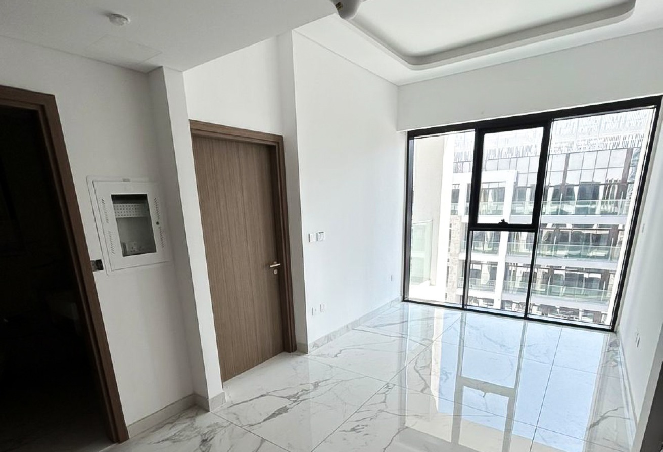 Brand New Building | Vacant | Great Condition