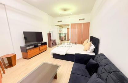 Apartment - Studio - 1 Bathroom for rent in Azizi Aliyah - Dubai Healthcare City 2 - Al Jaddaf - Dubai