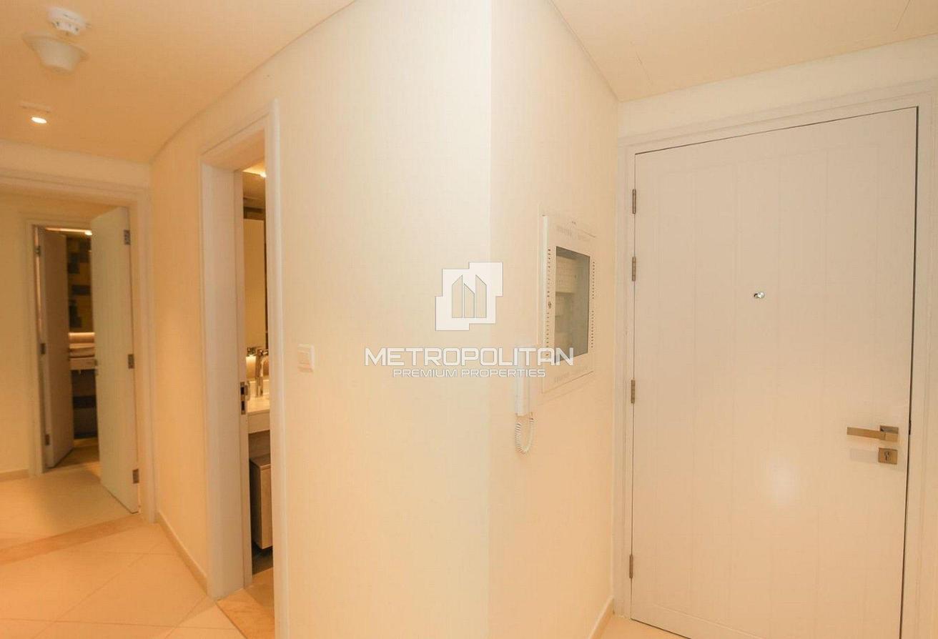 Vacant in May | Beach Access | High Floor photo 4