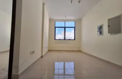 Apartment - 1 Bedroom - 1 Bathroom for rent in Hamdan Street - Abu Dhabi