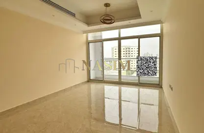 شقة - 3 غرف نوم - 3 حمامات للايجار في بناية النافورة 1 - 2  الروضة - الروضة - عجمان