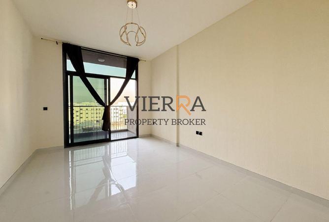 131998455 - Property Image 3