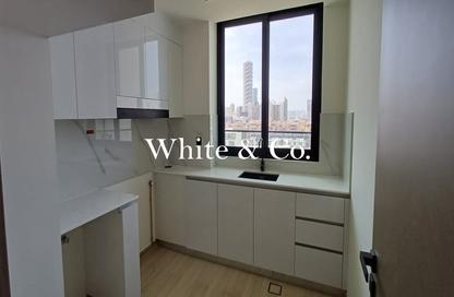 Apartment - 3 - 3 for rent in Binghatti LUNA - District 12 - Jumeirah Village Circle - Dubai