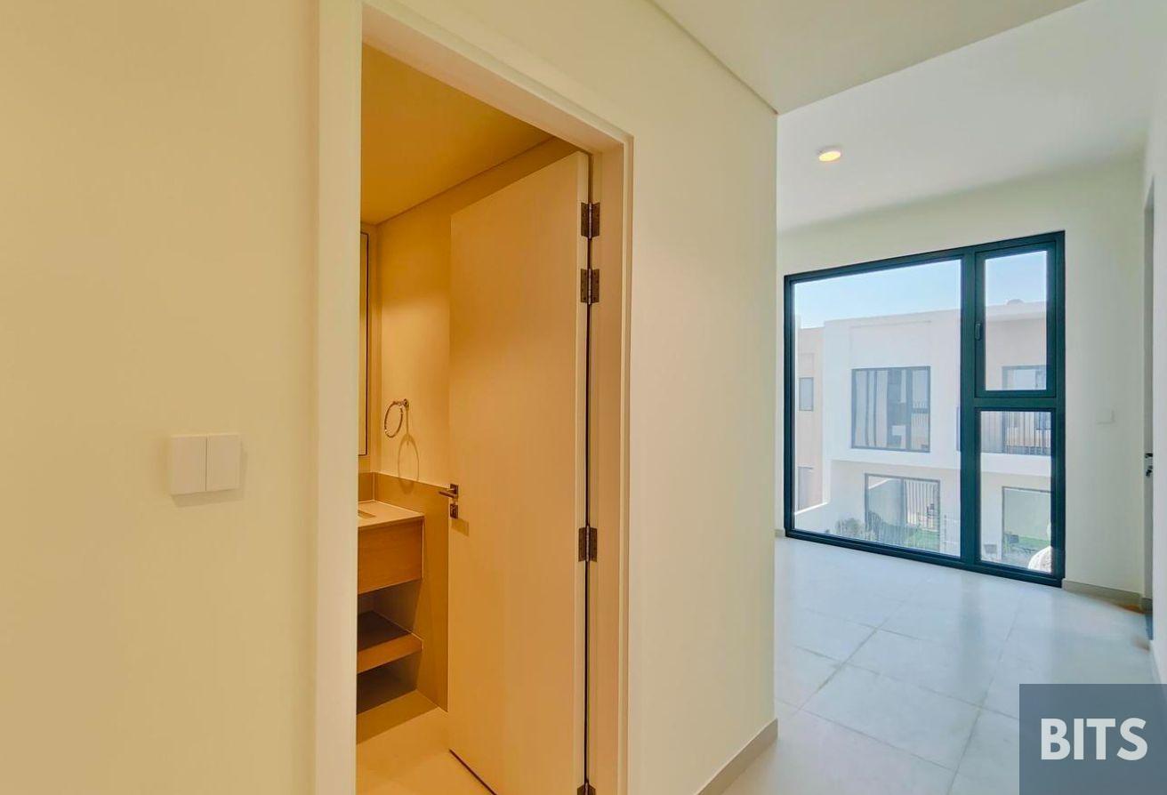 3 Bedrooms | Maid | Ready to move | Spacious photo 22