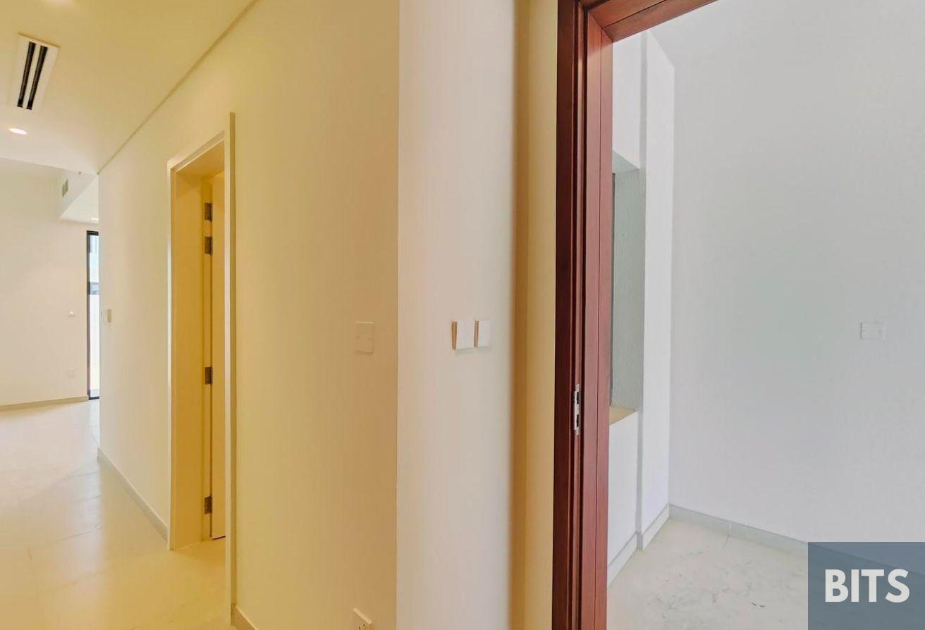 3 Bedrooms | Maid | Ready to move | Spacious photo 11
