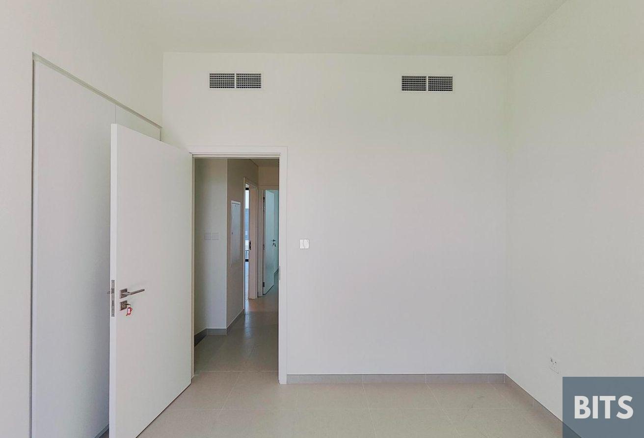 3 Bedrooms | Maid | Ready to move | Spacious photo 19