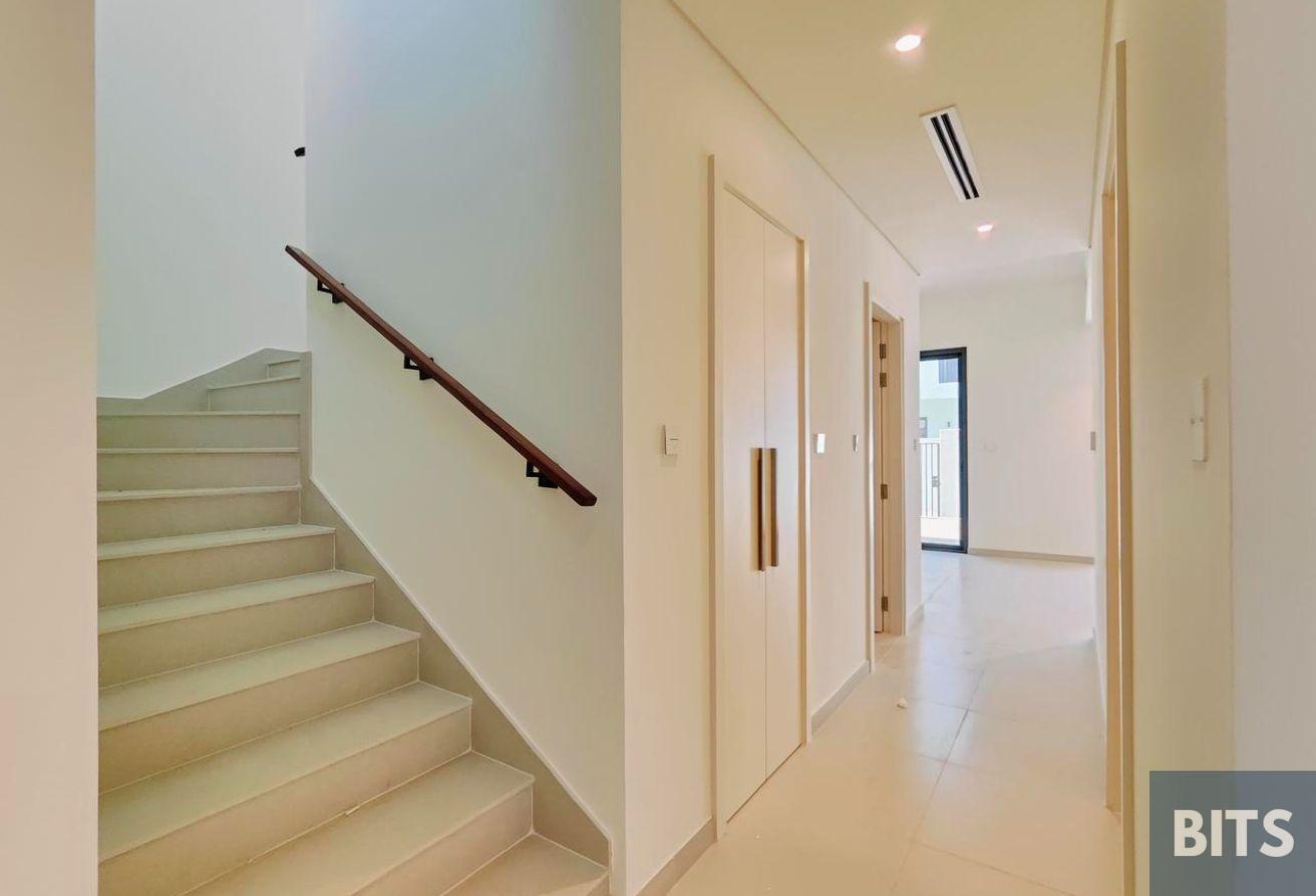 3 Bedrooms | Maid | Ready to move | Spacious photo 9