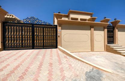 Villa - 3 Bedrooms - 5 Bathrooms for rent in Al Riffa - Ras Al Khaimah