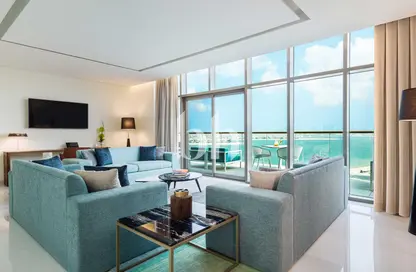 Apartment - 3 Bedrooms - 4 Bathrooms for rent in Th8 Palm Hotel Apartments - The Crescent - Palm Jumeirah - Dubai