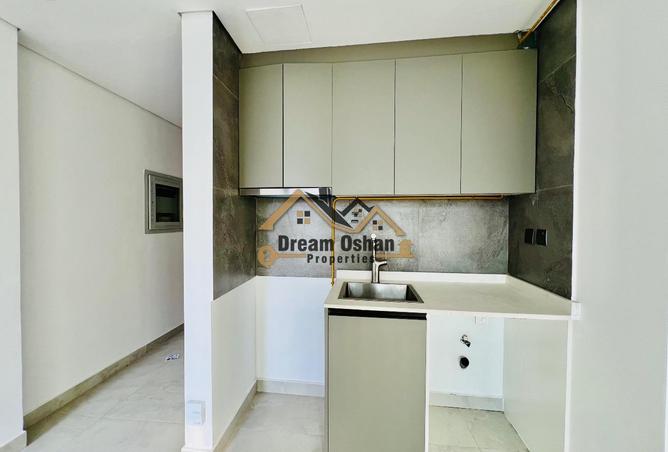 121121637 - Property Image 2