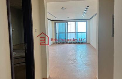 Apartment - 2 Bedrooms - 4 Bathrooms for rent in Corniche Tower - Ajman Corniche Road - Ajman