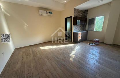 Apartment - Studio - 1 Bathroom for rent in Al Mowaihat 1 - Al Mowaihat - Ajman Apartment - Studio - 1 Bathroom for rent in Al Mowaihat 1 - Al Mowaihat - Ajman