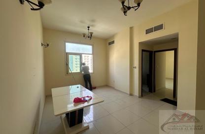 Whole Building - 7+ - 7+ for rent in Muwailih Building - Muwaileh - Sharjah