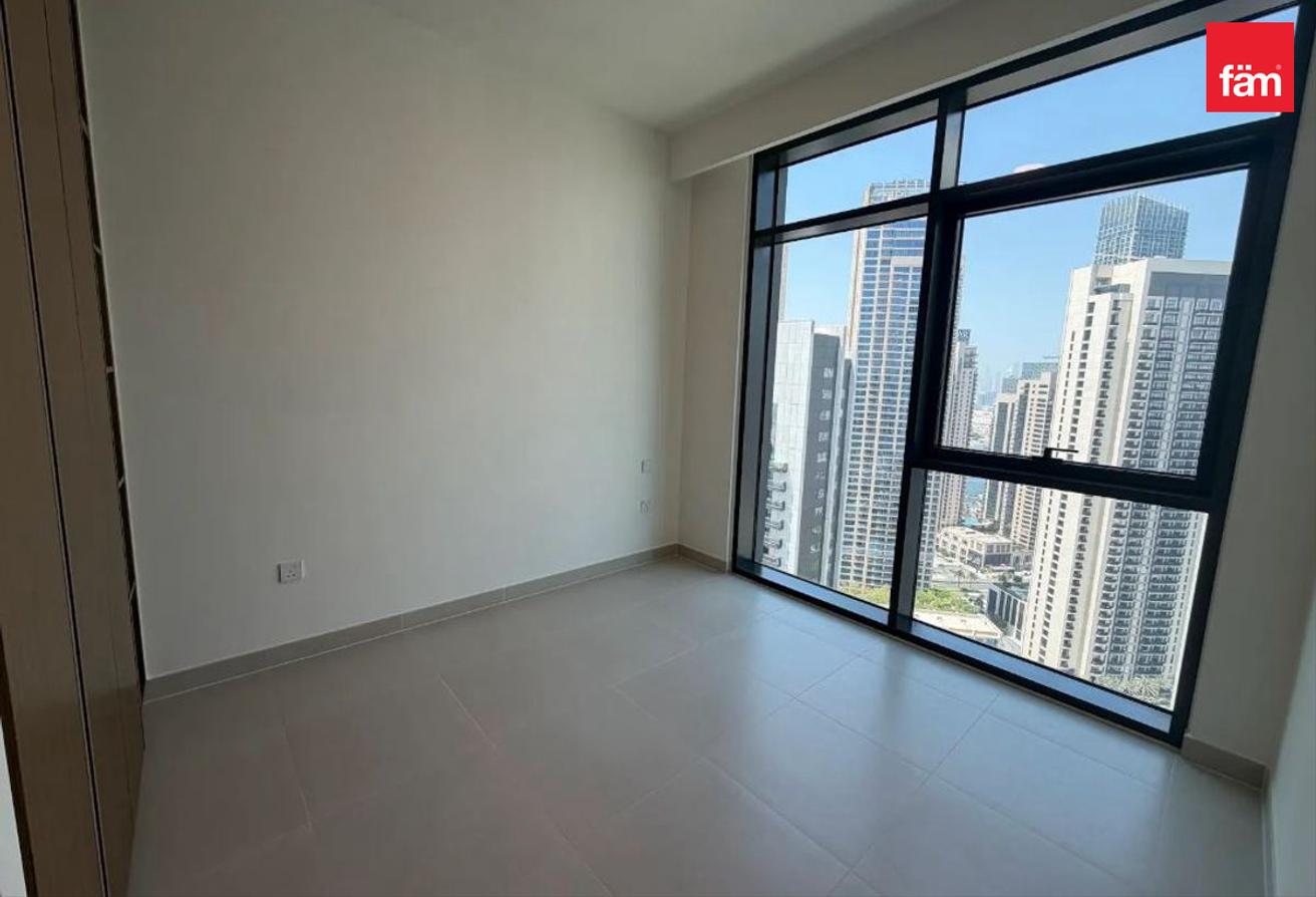 High Floor | Branded | Open View photo 6