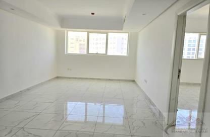 Apartment - 1 Bedroom - 2 Bathrooms for rent in Muwaileh 3 Building - Muwaileh - Sharjah