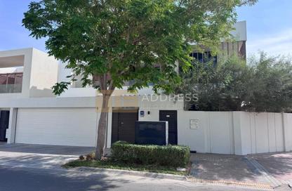 Villa - 5 Bedrooms - 5 Bathrooms for sale in West Yas - Yas Island - Abu Dhabi