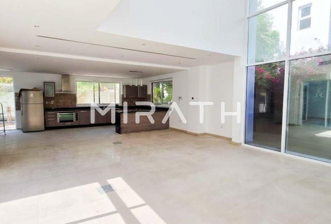 82781282 - Property Image 3