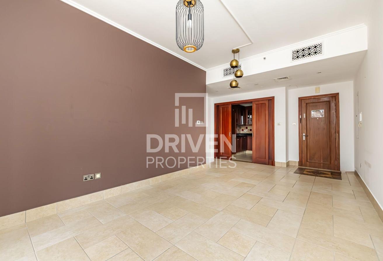 High Floor | Ready to Move in | 4 Cheques photo 3