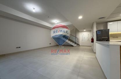 Duplex - 2 Bedrooms - 4 Bathrooms for sale in Radiant Square - City Of Lights - Al Reem Island - Abu Dhabi