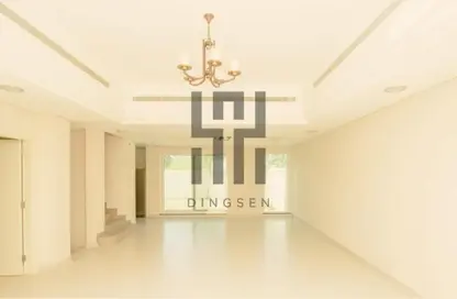 فيلا - 4 غرف نوم - 5 حمامات للايجار في قرية فورتونا - قمم النصر - مدينة دبي الرياضية - دبي