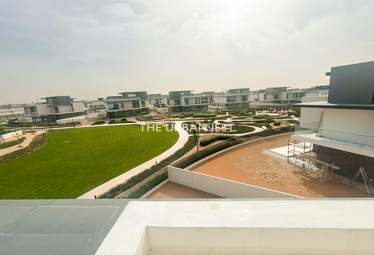 Prime Community l Close to Entrance l Huge Layout photo 17