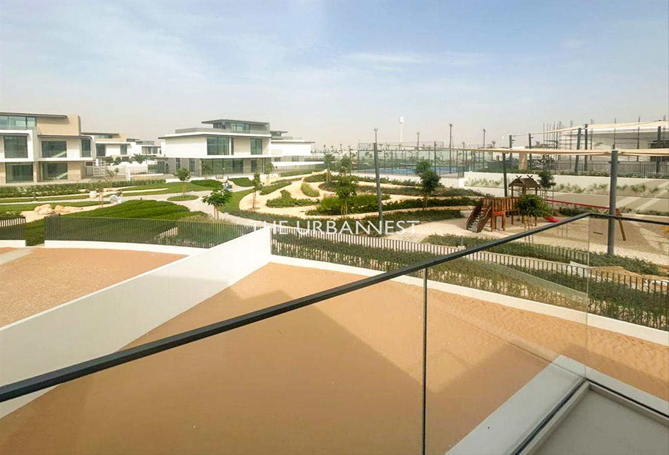 Prime Community l Close to Entrance l Huge Layout photo 16
