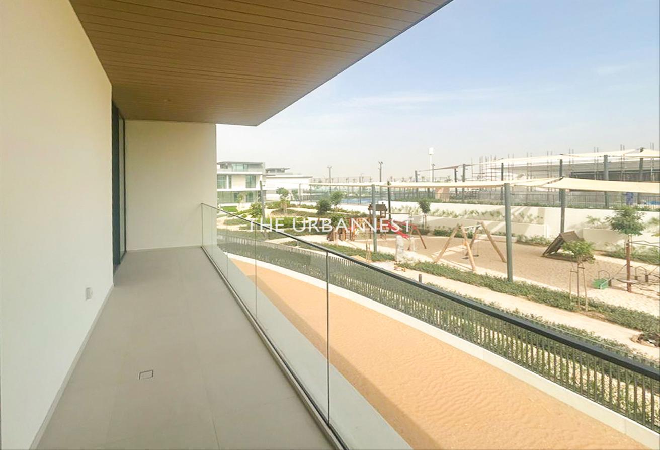 Prime Community l Close to Entrance l Huge Layout photo 20