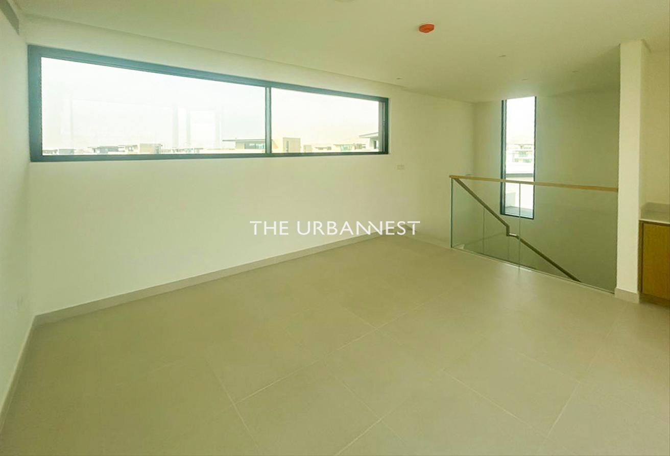 Prime Community l Close to Entrance l Huge Layout photo 6