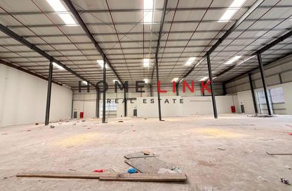 Warehouse - Studio - 1 Bathroom for rent in Al Sajaa - Sharjah
