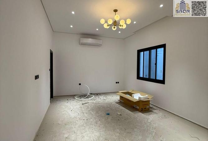 56127665 - Property Image 2