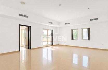 Villa - 5 - 6 for sale in Ponderosa - The Villa - Dubai