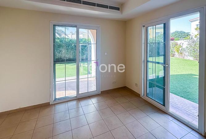 2OlzrL1dOJE - Property Image 2