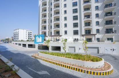 Apartment - 2 Bedrooms - 3 Bathrooms for rent in Views F - Yas Golf Collection - Yas Island - Abu Dhabi