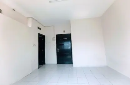 Apartment - 1 Bathroom for rent in Fire Station Road - Muwaileh - Sharjah
