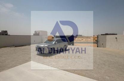 Villa - 7 - 7+ for sale in Rodhat Al Qarat - Al Rowdat Suburb - Sharjah