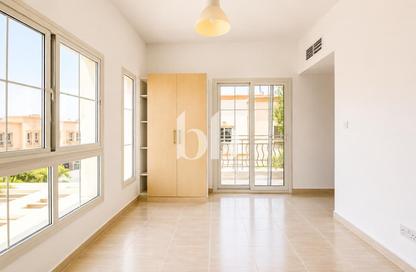 Villa - 2 Bedrooms - 1 Bathroom for rent in Springs 3 - The Springs - Dubai