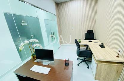 Office Space - Studio - 1 Bathroom for rent in Red Avenue - Al Garhoud - Dubai