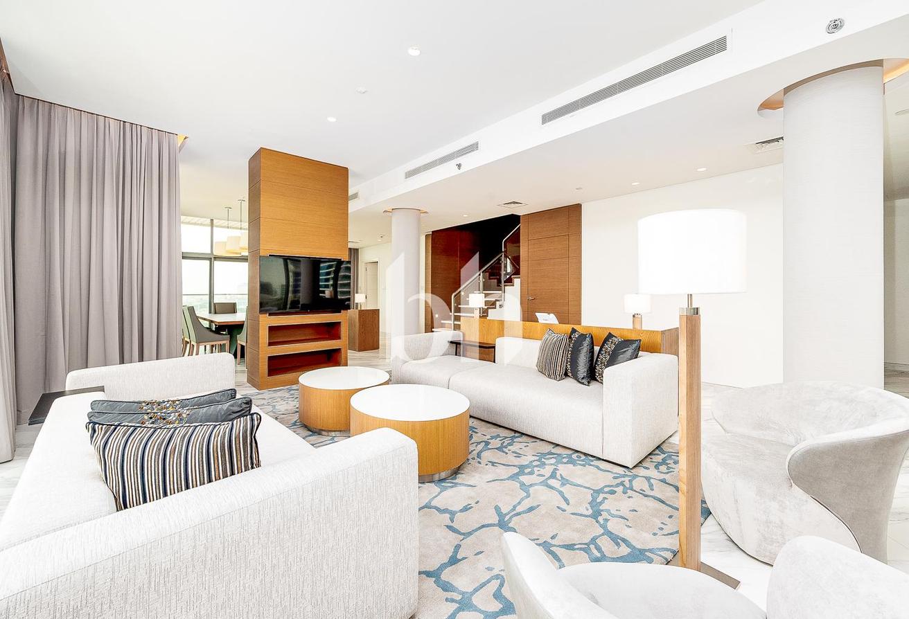 Fully Furnished | Bills Included |Panoramic |Canal photo 3