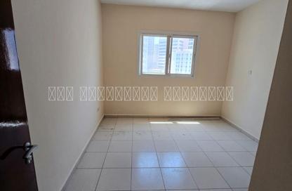 Apartment - 1 Bedroom - 1 Bathroom for rent in Blue Tower - Al Majaz 3 - Al Majaz - Sharjah
