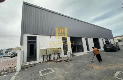 Warehouse - Studio - 3 Bathrooms for rent in Al Quoz Industrial Area 4 - Al Quoz Industrial Area - Al Quoz - Dubai