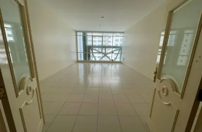 شقة - 3 غرف نوم - 4 حمامات للايجار في شارع التعاون الجديد - التعاون - الشارقة شقة - 3 غرف نوم - 4 حمامات للايجار في شارع التعاون الجديد - التعاون - الشارقة