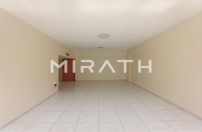 Apartment - 2 Bedrooms - 2 Bathrooms for rent in Silver Sands 1 - Al Mankhool - Bur Dubai - Dubai