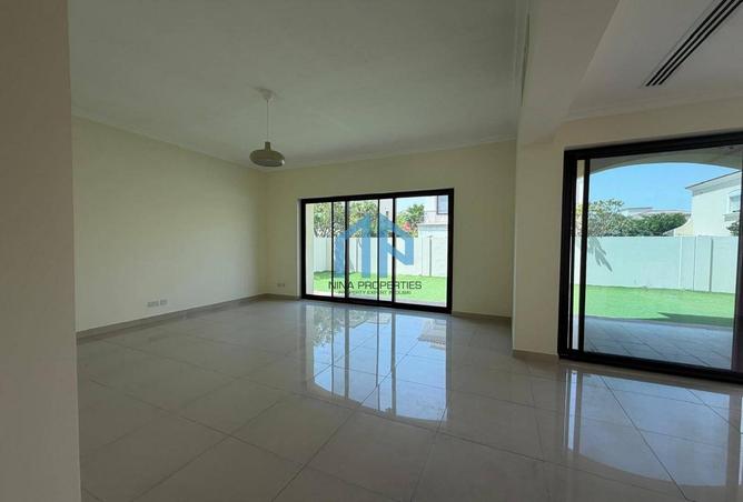87889647 - Property Image 3