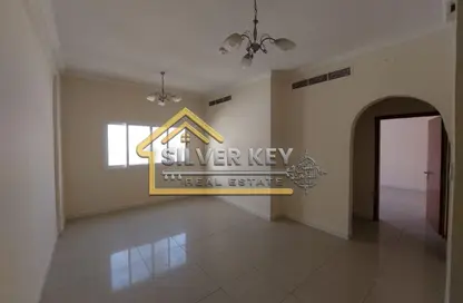 شقة - غرفة نوم - 1 حمام للايجار في المحطة - القاسمية - الشارقة