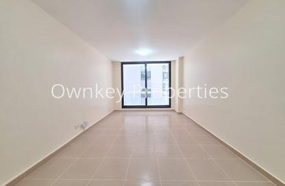 Apartment - Studio - 1 Bathroom for rent in Golden Sands 6 - Al Mankhool - Bur Dubai - Dubai