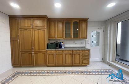 Apartment - 3 - 4 for rent in Ghaya Residence - Sheikh Zayed Road - Dubai Apartment - 3 - 4 for rent in Ghaya Residence - Sheikh Zayed Road - Dubai
