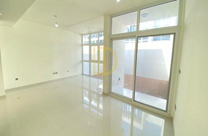 Villa - 3 - 3 for rent in Centaury - Damac Hills 2 - Dubai Villa - 3 - 3 for rent in Centaury - Damac Hills 2 - Dubai