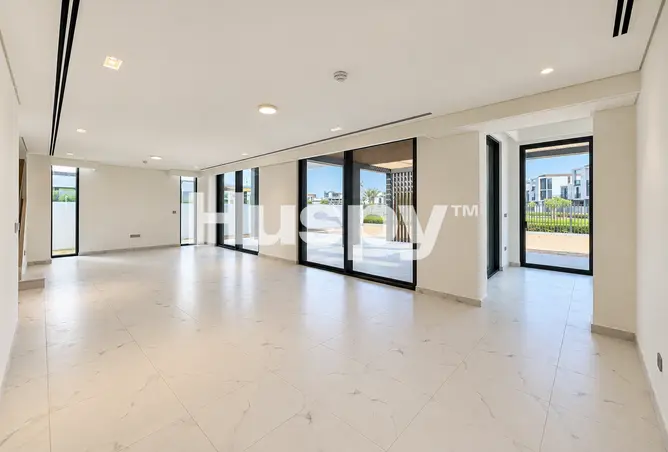 156928238 - Property Image 3
