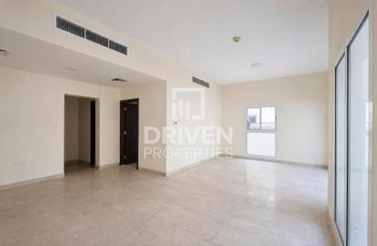Townhouse - 3 - 4 for rent in La Residencia Del Sol - District 10 - Jumeirah Village Circle - Dubai