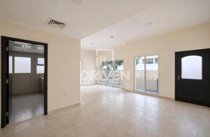Townhouse - 3 - 4 for rent in La Residencia Del Sol - District 10 - Jumeirah Village Circle - Dubai